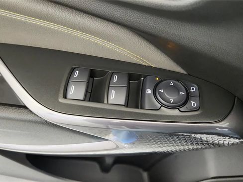 New 2026 Chevrolet Trax ACTIV w/ Sunroof Package image 34