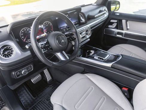 Used 2025 Mercedes-Benz G 550 image 25