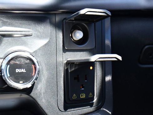 Used 2023 Ford F150 Lariat w/ Equipment Group 502A High image 32