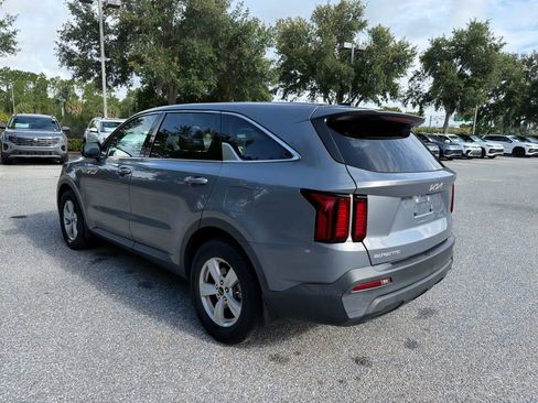 Used 2023 Kia Sorento LX FWD image 14