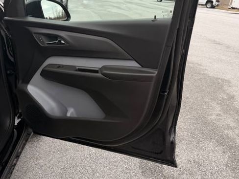 New 2027 Chevrolet Bolt LT w/ Comfort Package FWD image 42