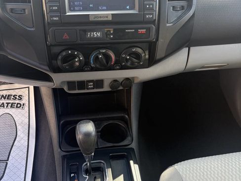 Used 2013 Toyota Tacoma PreRunner w/ Convenience Pkg RWD image 28