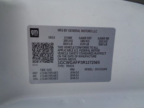Used 2024 Chevrolet Express 2500 w/ Driver Convenience Package RWD image 22