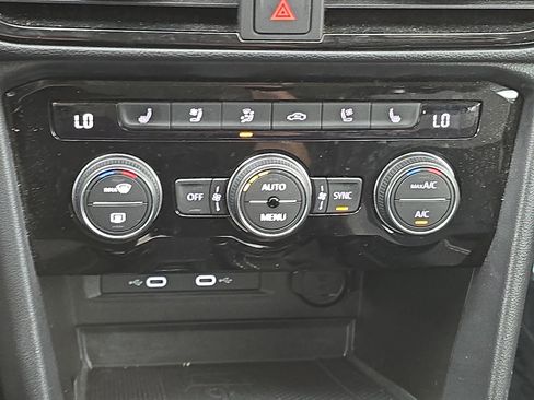 Certified 2024 Volkswagen Taos SEL image 23