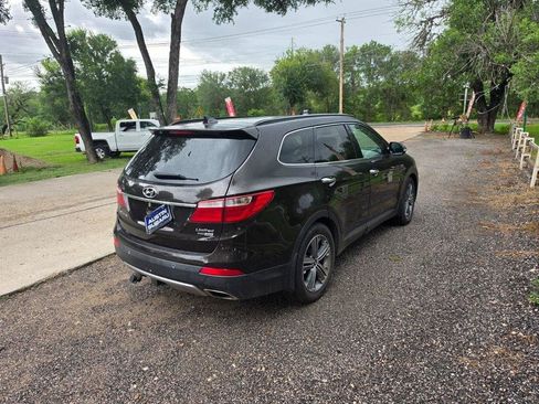 Used 2016 Hyundai Santa Fe Limited w/ Option Group 04 AWD/4WD image 2