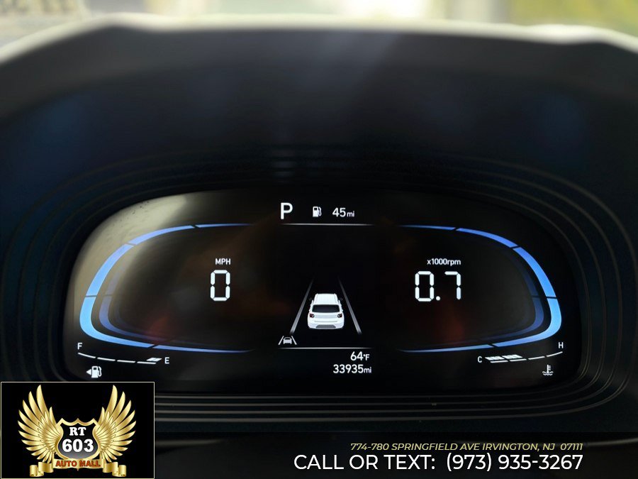 Used 2025 Hyundai Venue SEL FWD image 18