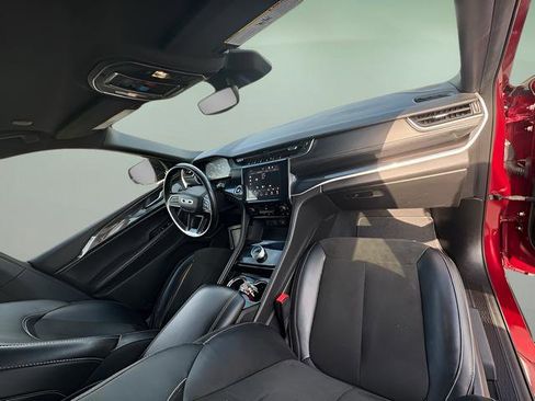 Used 2021 Jeep Grand Cherokee L Laredo image 36