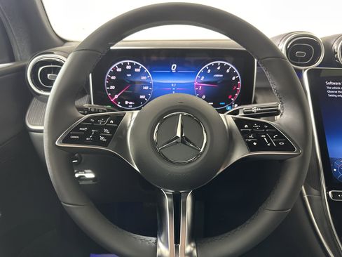 Used 2026 Mercedes-Benz GLC 300 4MATIC image 12