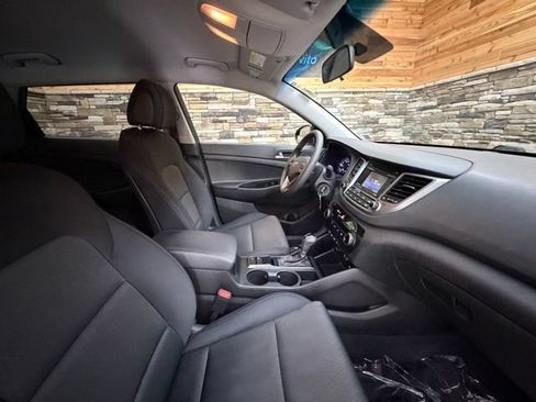 Used 2018 Hyundai Tucson SE AWD/4WD image 17