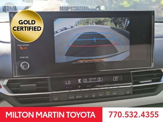 Certified 2026 Toyota Sienna XLE FWD image 23