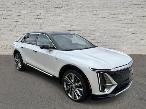 New 2025 Cadillac Lyriq Luxury image 7
