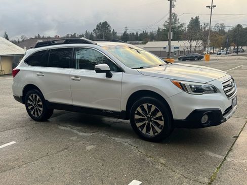 Used 2015 Subaru Outback 2.5i Limited image 10