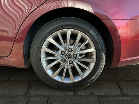 Used 2016 Toyota Avalon Limited w/ Toyota Safety Sense Package image 18