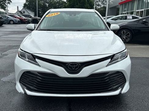 Used 2019 Toyota Camry LE FWD image 8