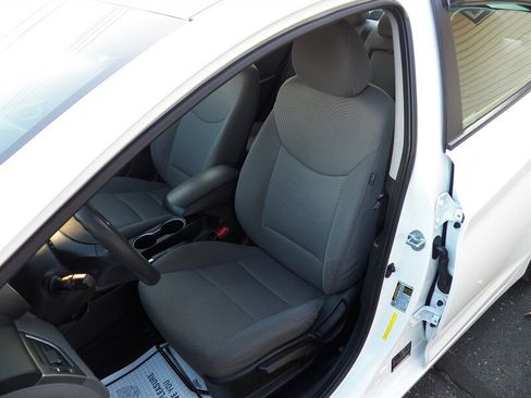 Used 2014 Hyundai Elantra SE w/ Option Group 02 image 8