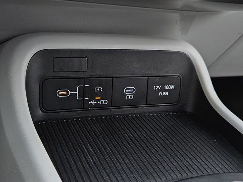 Used 2025 Hyundai Kona SEL image 22