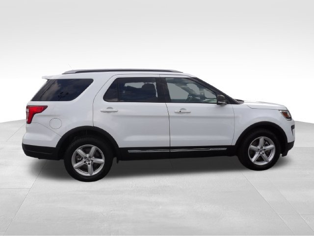 Certified 2019 Ford Explorer XLT w/ Equipment Group 201A FWD image 9