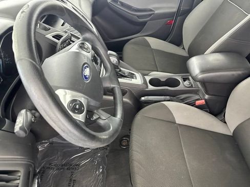 Used 2014 Ford Focus SE FWD image 20