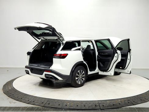 Used 2025 INFINITI QX60 Pure image 15