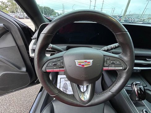 Used 2025 Cadillac XT4 Sport w/ Cold Weather Package image 19