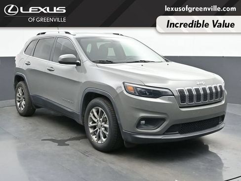 Used 2019 Jeep Cherokee Latitude Plus w/ Comfort/Convenience Group FWD image 2