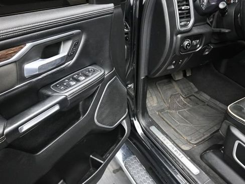 Used 2020 RAM 1500 Laramie AWD/4WD image 9