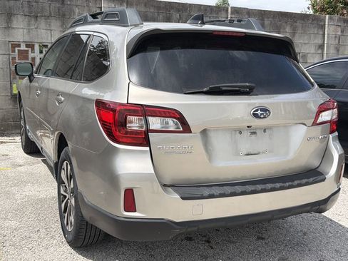 Used 2016 Subaru Outback 2.5i Limited AWD/4WD image 5