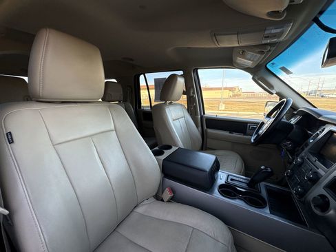Used 2015 Ford Expedition EL XLT w/ Equipment Group 202A image 26