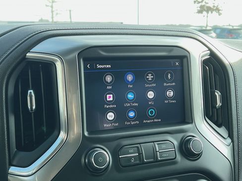 Used 2021 Chevrolet Silverado 2500 LTZ w/ Z71 Chrome Sport Edition image 18