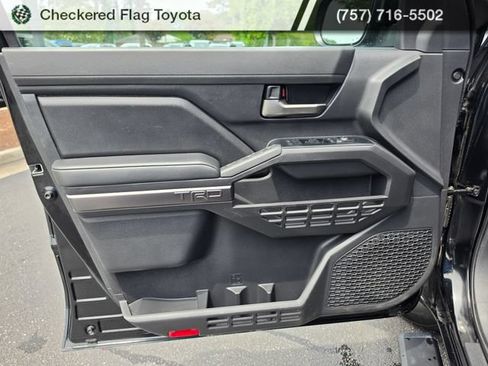 Used 2025 Toyota Tacoma TRD Sport AWD/4WD image 20