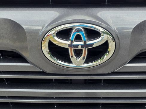 Used 2026 Toyota Tundra Limited AWD/4WD image 3