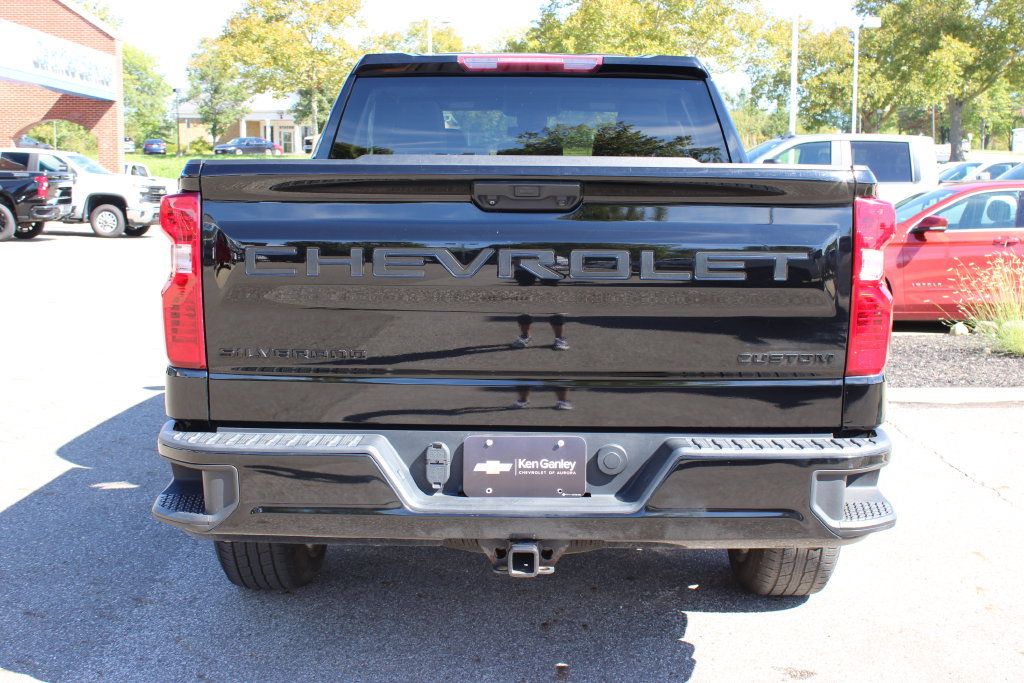 Used 2022 Chevrolet Silverado 1500 Custom w/ LPO, Dark Essentials Package AWD/4WD image 28