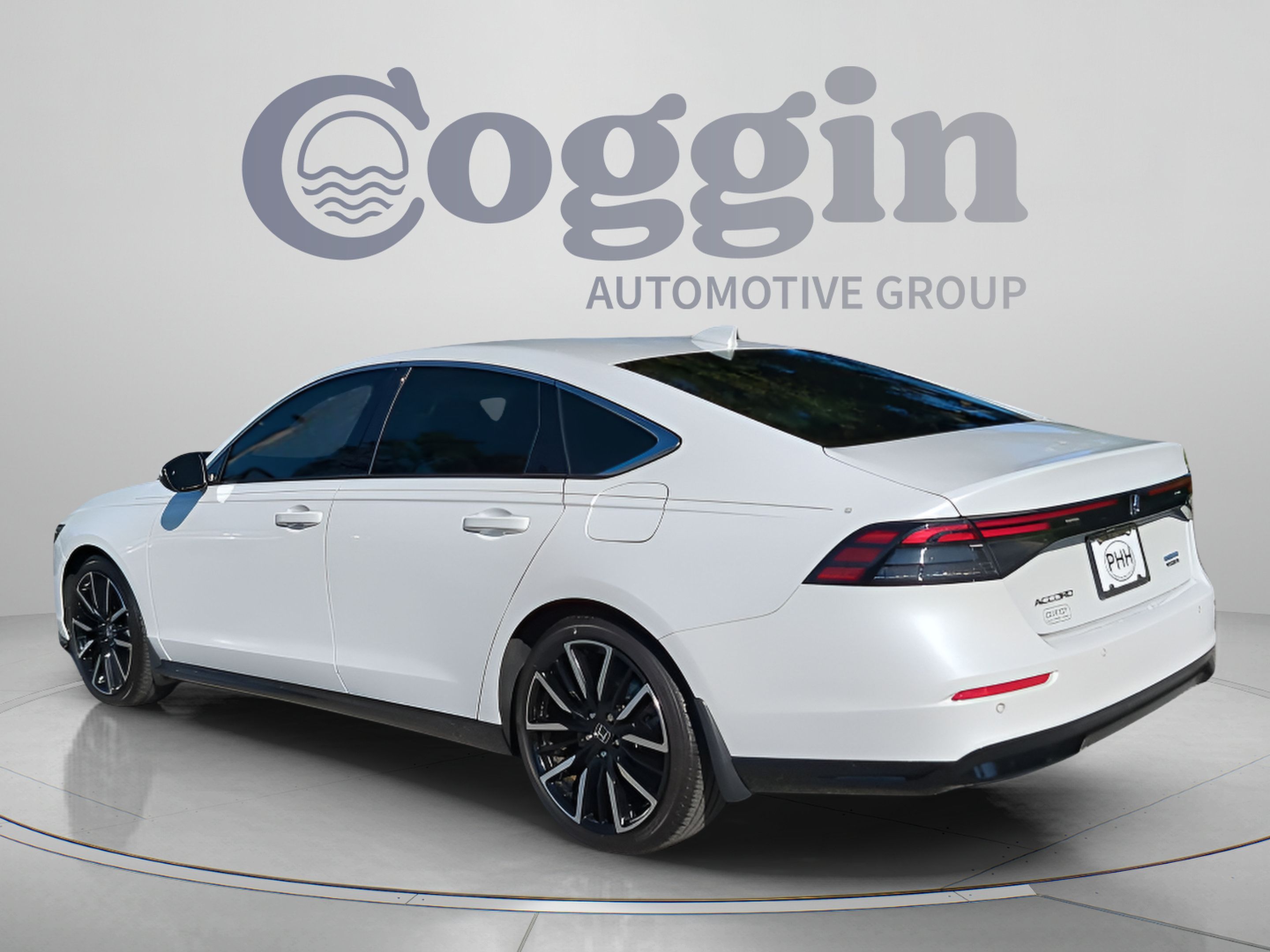Used 2024 Honda Accord Touring image 4