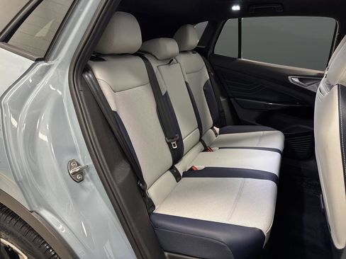 Used 2024 Volkswagen ID.4 Pro S image 31