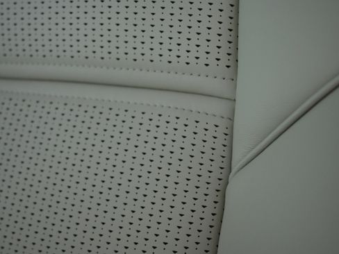 Used 2025 Cadillac Escalade Sport Platinum w/ LPO, ONYX Package image 32