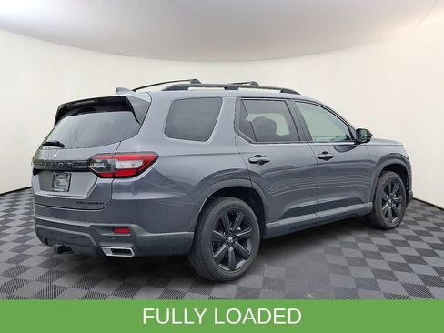 Used 2025 Honda Pilot Black Edition image 9