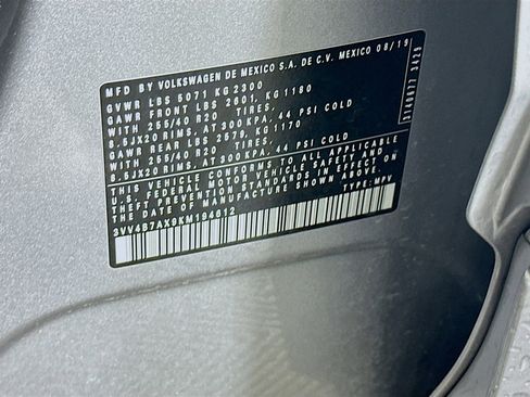 Used 2019 Volkswagen Tiguan SEL Premium R-Line image 12