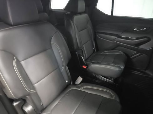 Used 2023 Chevrolet Traverse LT w/ LT Premium Package AWD/4WD image 17