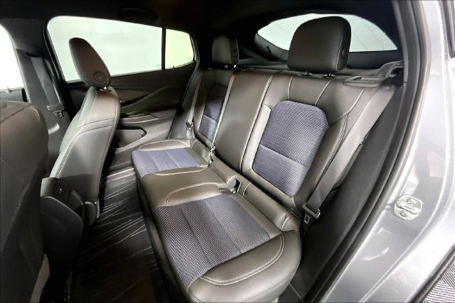 Used 2025 Buick Envista Preferred w/ Convenience I Package FWD image 28