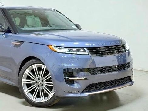 Used 2025 Land Rover Range Rover Sport Dynamic SE image 6