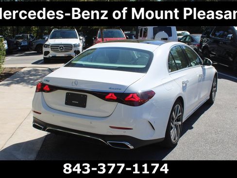 Used 2025 Mercedes-Benz E 350 4MATIC Sedan image 5