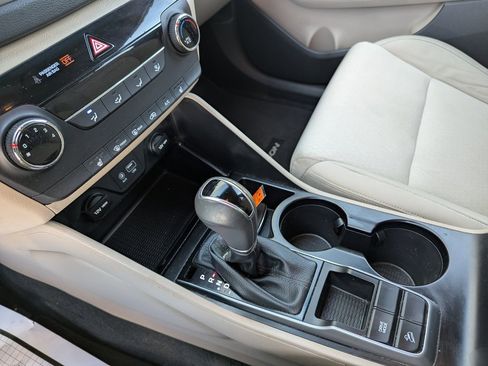 Used 2017 Hyundai Tucson Sport image 24