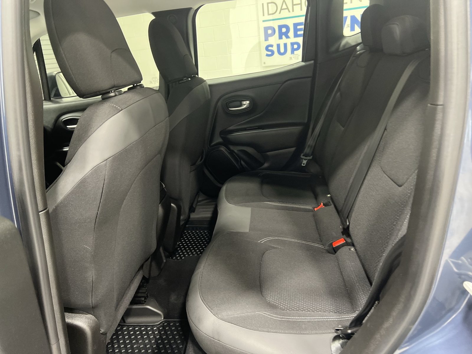 Used 2023 Jeep Renegade Latitude w/ Premium Group AWD/4WD image 22