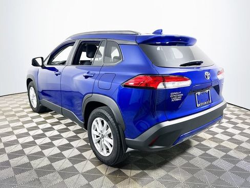 Used 2024 Toyota Corolla Cross LE FWD image 5