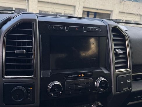 Used 2019 Ford F150 Raptor w/ Equipment Group 802A Luxury AWD/4WD image 5