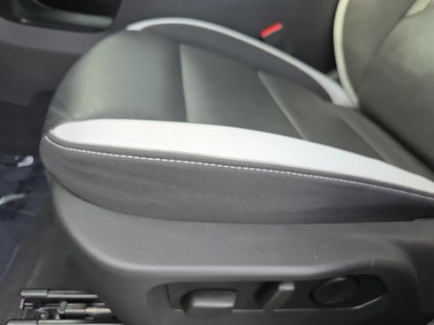 Used 2024 Buick Envision Sport Touring image 28