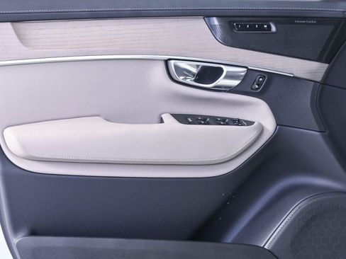 Certified 2026 Volvo XC90 B6 Ultra AWD/4WD image 6