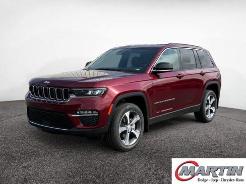 New 2025 Jeep Grand Cherokee Limited w/ MOPAR Finishing Package AWD/4WD image 1