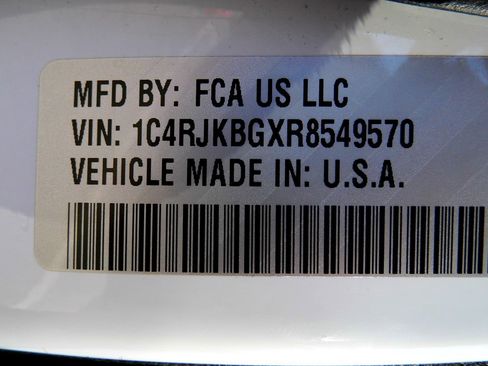 Used 2024 Jeep Grand Cherokee L Limited w/ Luxury Tech Group II image 31