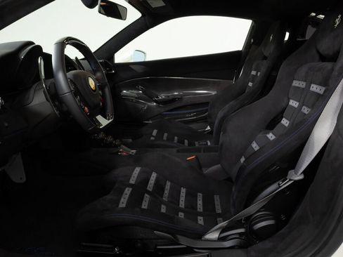 Used 2020 Ferrari 488 Pista Coupe RWD image 4